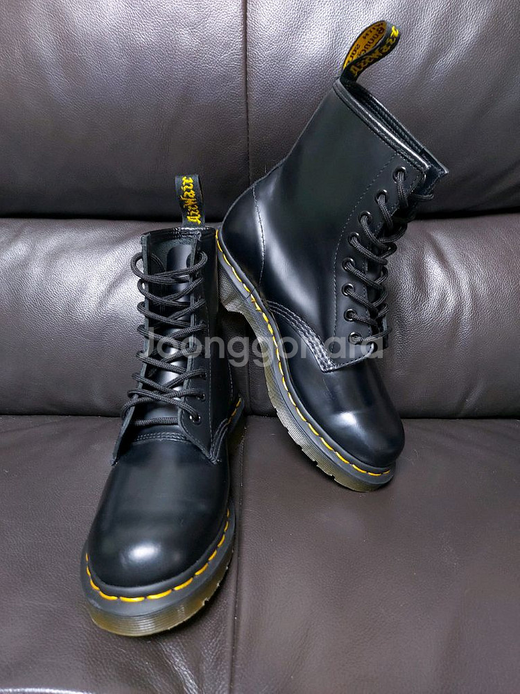 닥터마틴 1460W 8홀 스무스 블랙(UK4)230mm--1