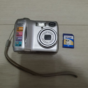 니콘 쿨픽스 3200 디카