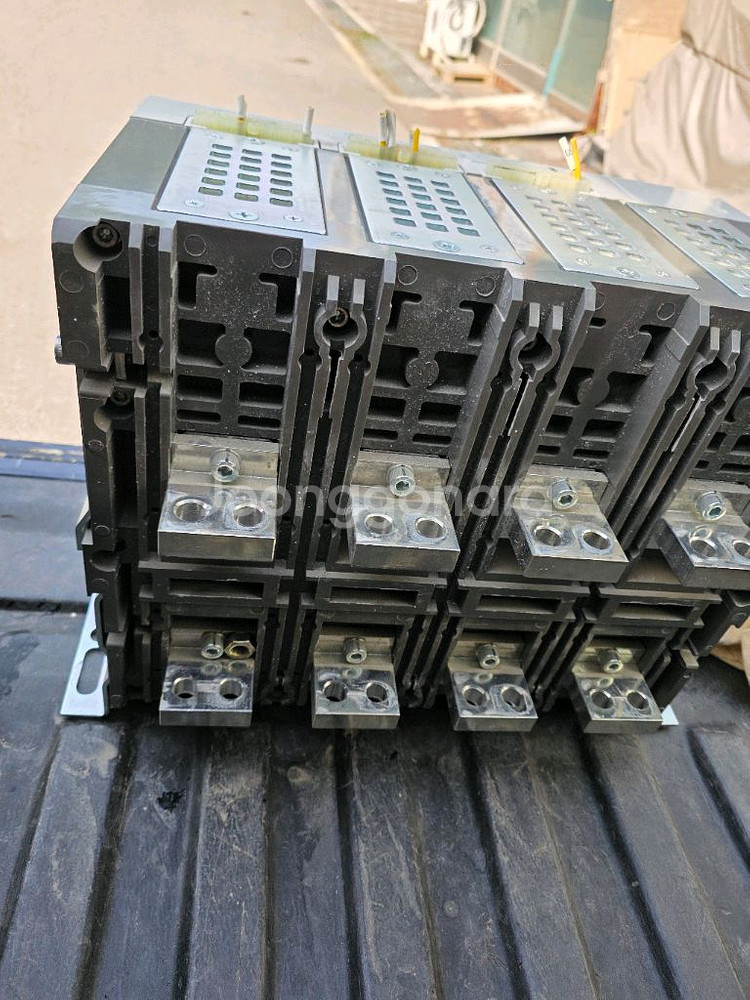ACB LS산전 고정형 1600A--2
