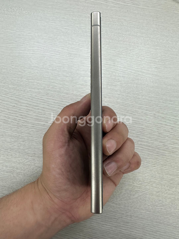 갤럭시s24울트라 256g 티타늄 바이올렛 팔아요--1