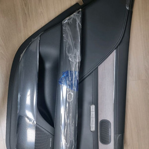 G90 운전석.뒷쪽(RR.LH)도어트림 새제품팝니다