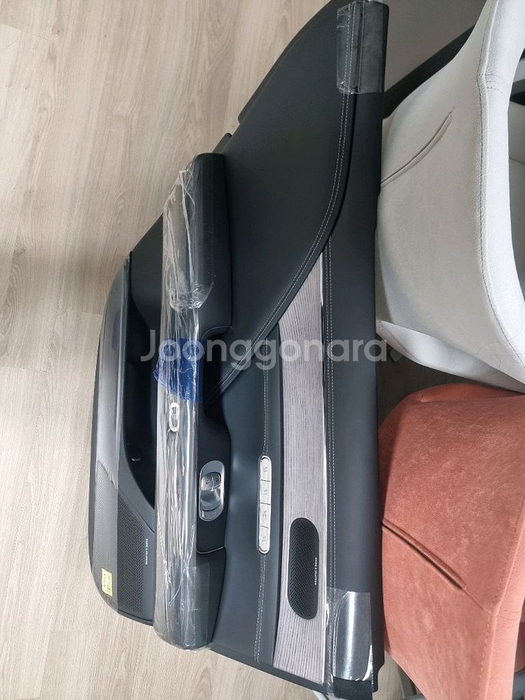 G90 운전석.뒷쪽(RR.LH)도어트림 새제품팝니다--1