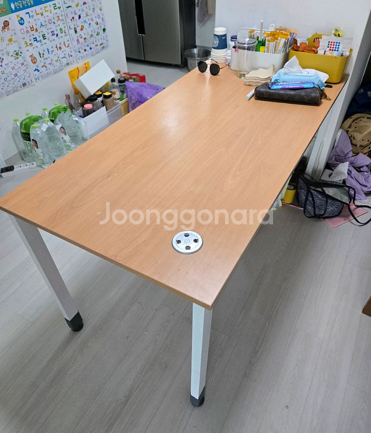 책상 길이 140cm 폭 70cm 나눔--0
