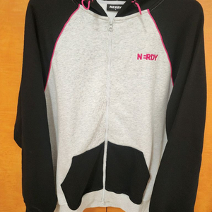 널디(NERDY) 후드 팝니다.