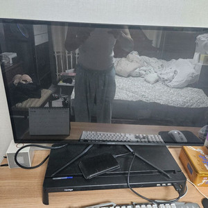 인피니 모니터 판매합니다