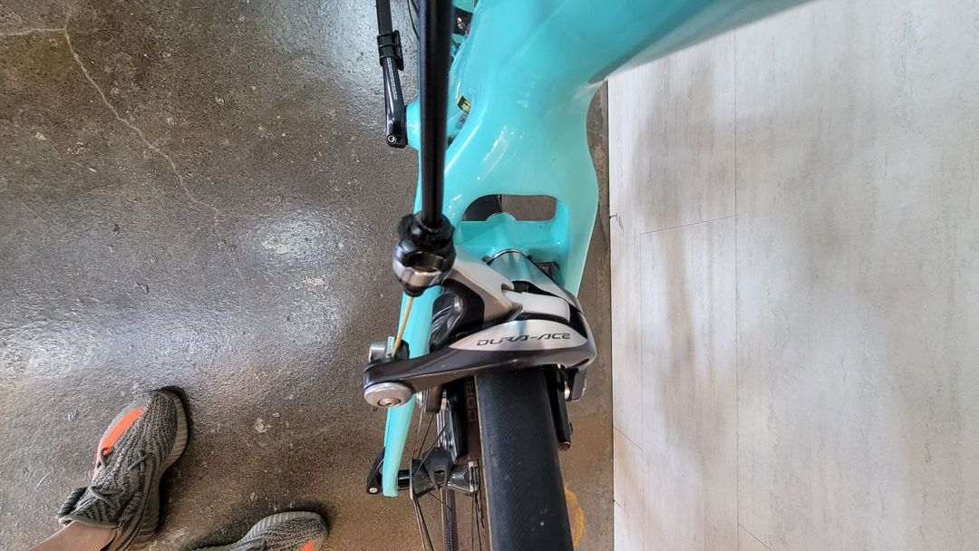 비앙키 스프린트 + 코리마 휠셋--3