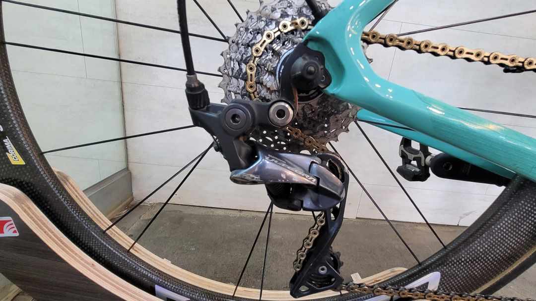 비앙키 스프린트 + 코리마 휠셋--2