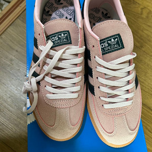 아디다스 스페지알 핑크230 새상품