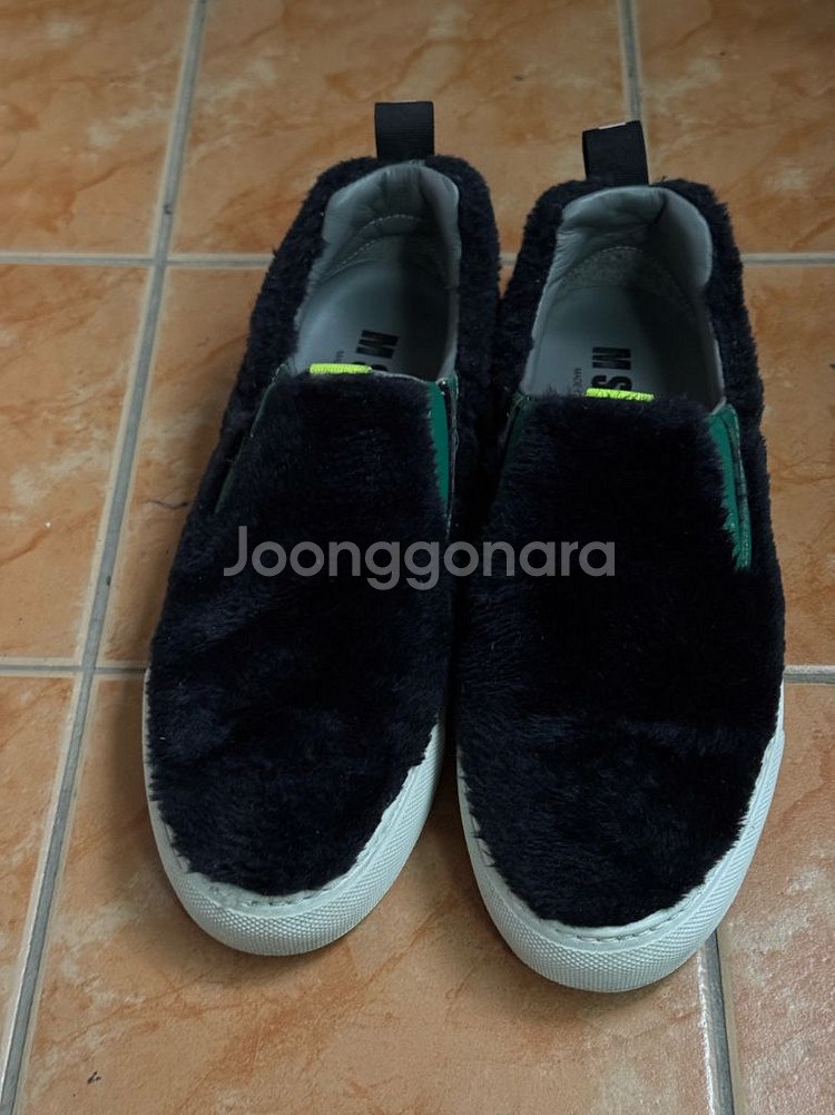 MSGM 털 슬립온 240 사이즈--1