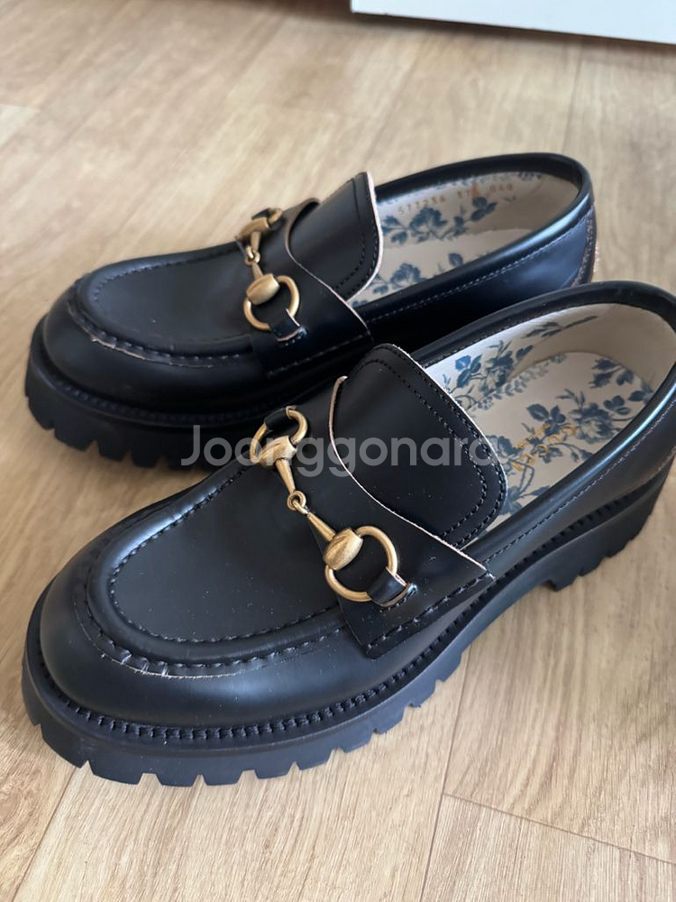 구찌 홀스빗 레더 로퍼 블랙 새상품--6