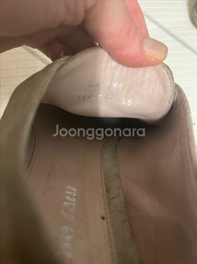 미우미우 스웨이드 스니커즈 35 정품입니다~--4