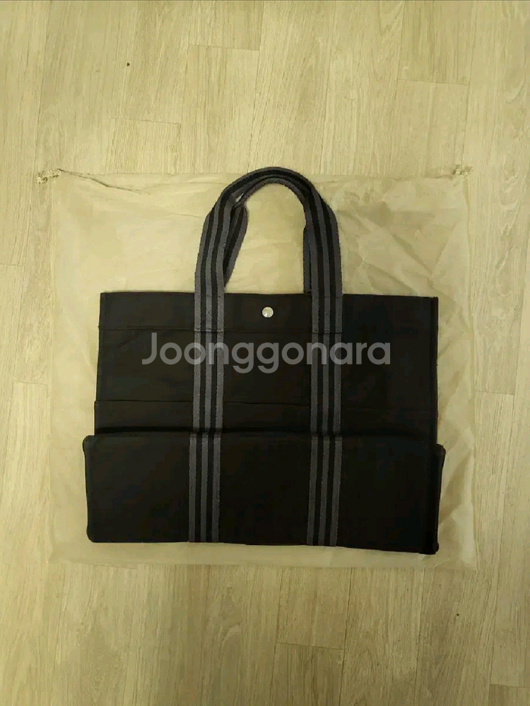 에르메스 후루토 GM사이즈 팝니다.--1