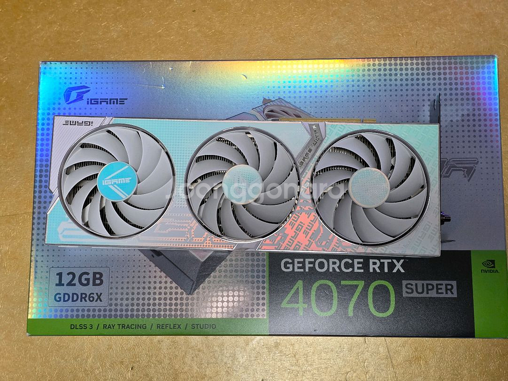 컬러풀 rtx 4070s 화이트--0