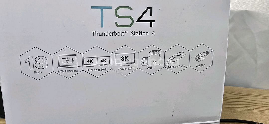 CalDigit TS4 Thunderbolt--1