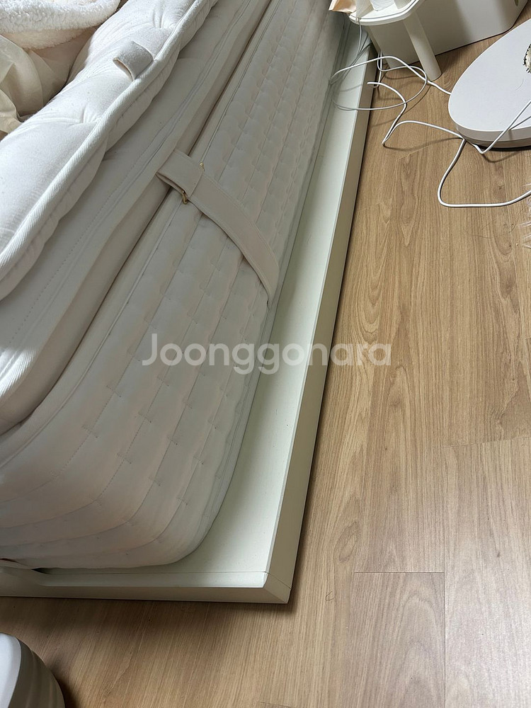 저상형 침대 프레임 화이트--3
