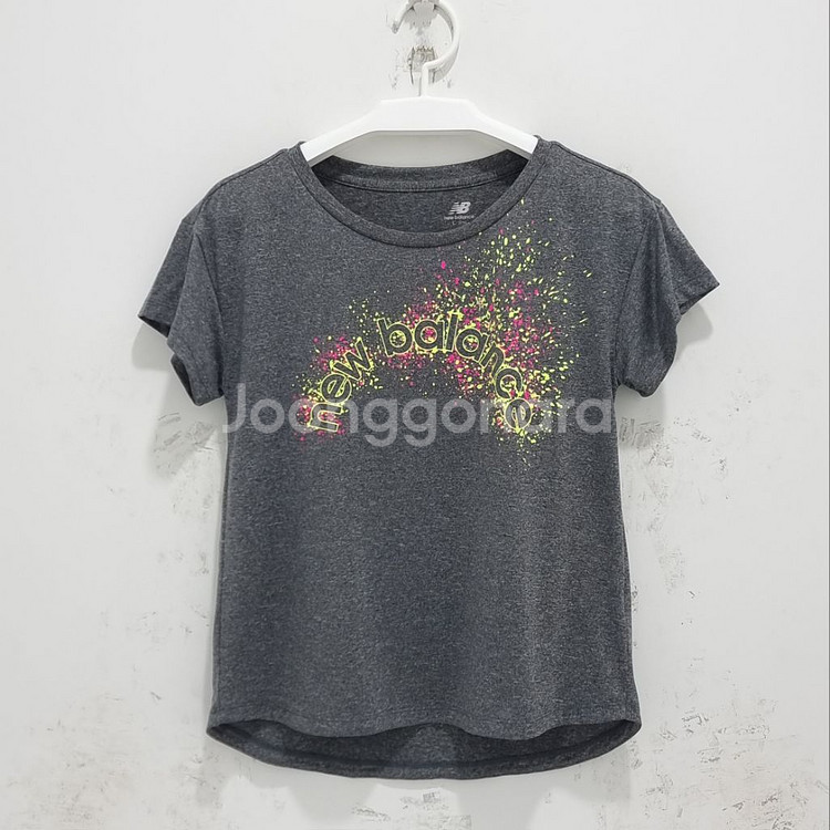 뉴발란스 여성 티셔츠 회색 반팔 트레이닝복 기능성 L--0