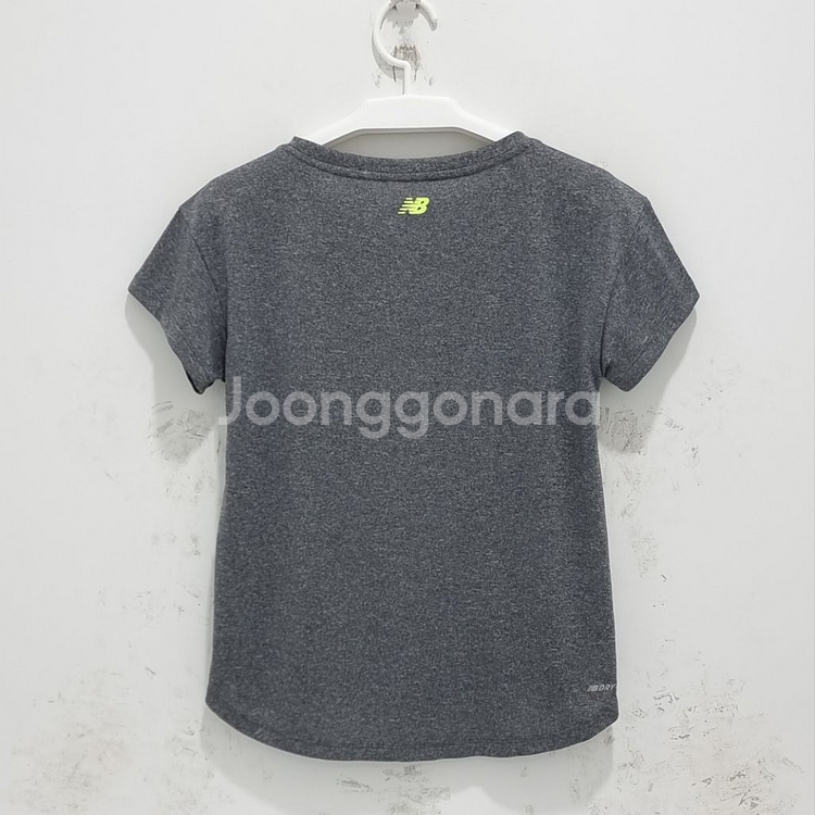 뉴발란스 여성 티셔츠 회색 반팔 트레이닝복 기능성 L--1