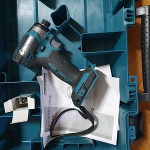 마끼다 임팩트드라이버 베어툴 일본산