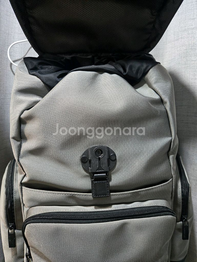 몽블랑 정품 백팩 팝니다.--6