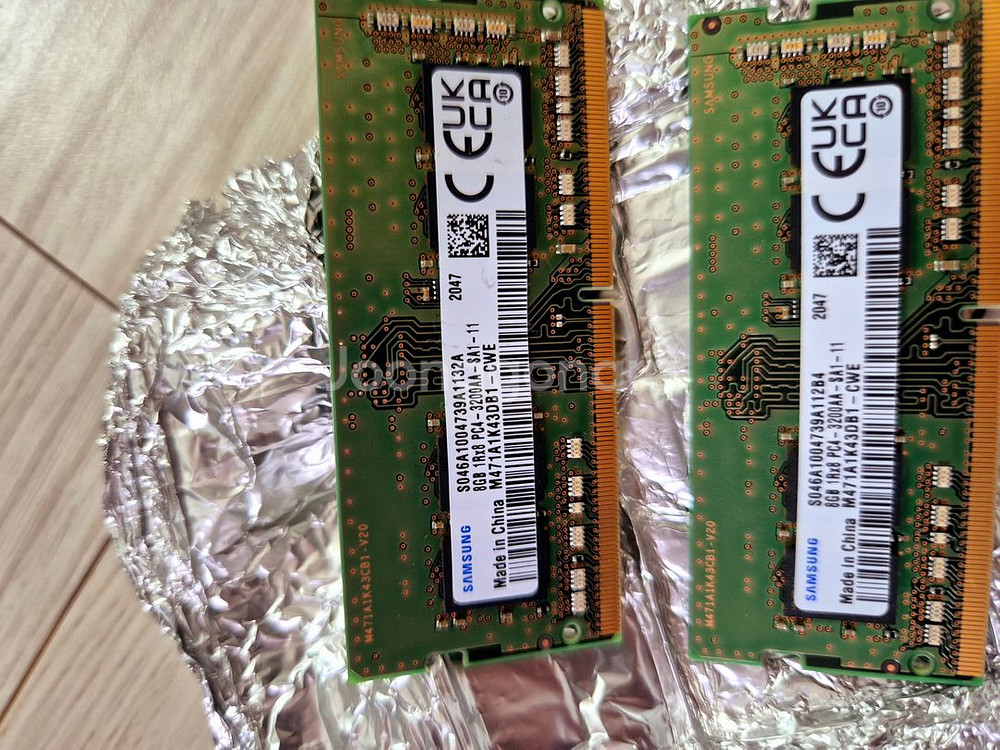 삼성 노트북용 DDR4 8GB RAM 2개 판매합니다--1