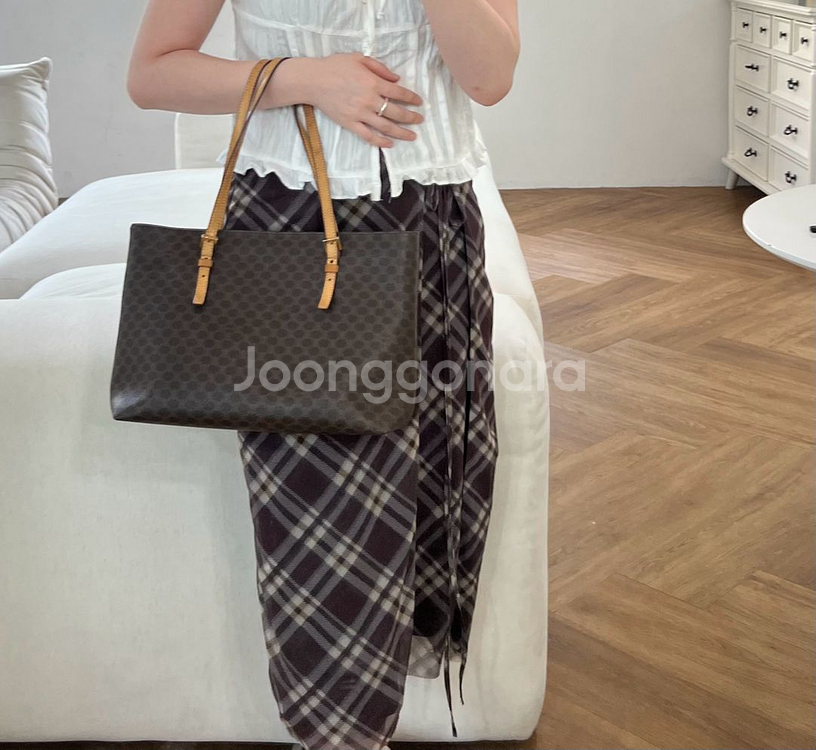 정품 셀린느 마카담 숄더백 쇼퍼백--2