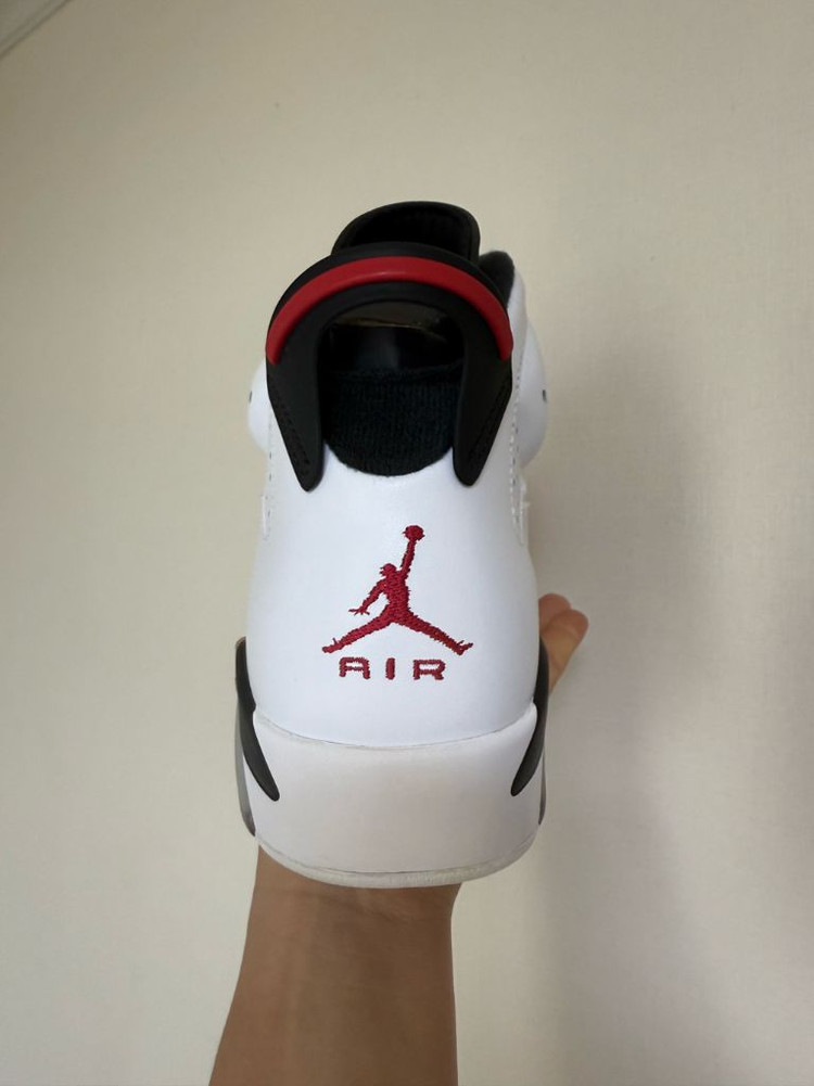 나이키 에어조던6 카마인 이미지