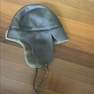고샤루브친스키 pilot Hat