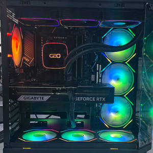 9800x3d, rtx5070ti 올블랙 pc팝니다