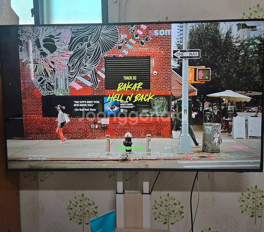 삼성 55인치 4k 스마트 TV + 이동식 거치대 스--2