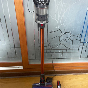 다이슨 v10 무선청소기 팝니다