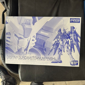 rg 데스티니 건담 티타늄 피니시 신품 판매