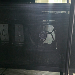 i5-13500 그래픽카드 제외 반본제 컴퓨터 팝니다