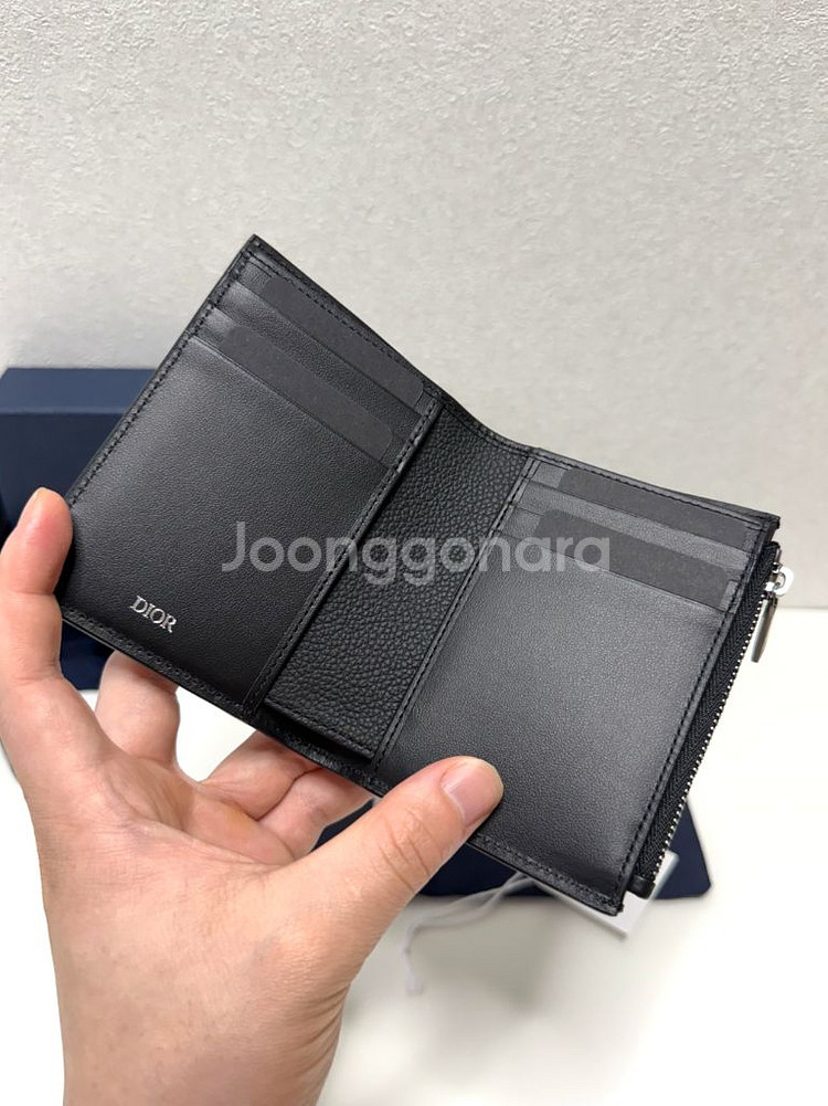 (새상품)디올 오블리크 바티컬 컴팩트 그라비티 지갑--8