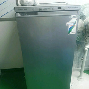 설레임플러스 냉동고 180L