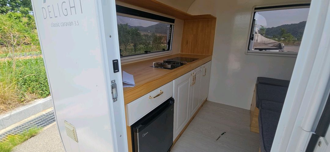 20년식 미니카라반 딜라이트 팝니다~~ 이미지