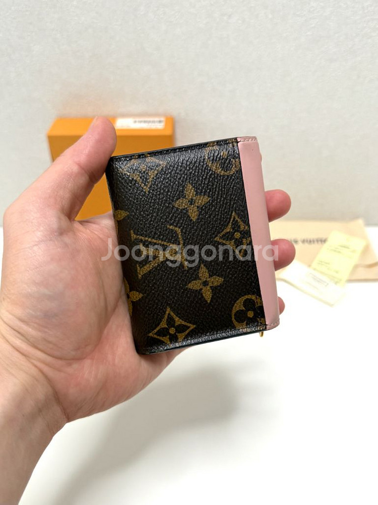 (정품A급)루이비통 모노그램 조에월릿 카드지갑--2