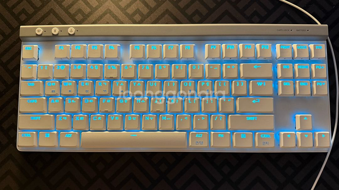 로지텍 G515 TKL 화이트 적축 게이밍 키보드--0