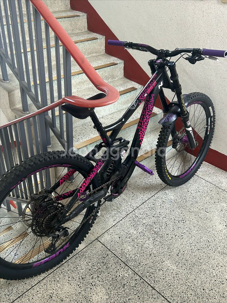 코멘샬 슈프림파크 다운힐 v3 풀샥 mtb 자전거--0