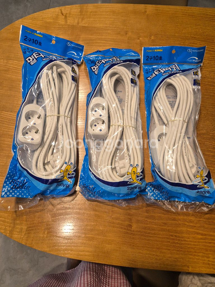 멀티탭 판매합니다--3