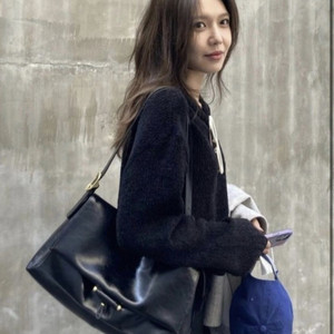 루에브르 삭드자뎅 라지 소가죽 가방 백 정가35만원