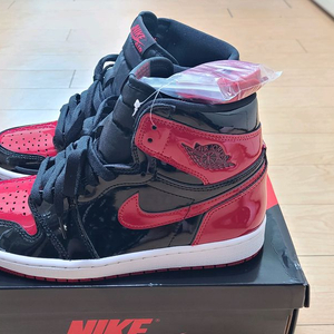 조던1 하이 OG 페이턴트 브레드 (265사이즈)