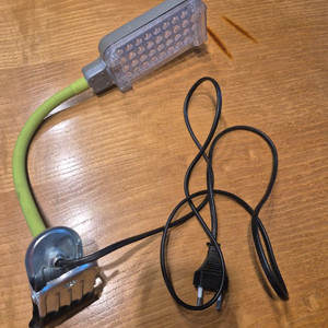 LED 집게 휴대용 조명