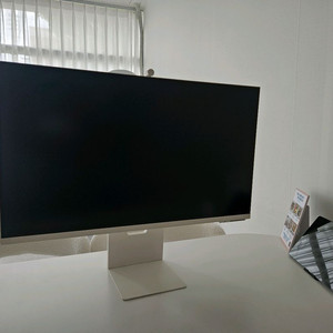 스마트 모니터 M8