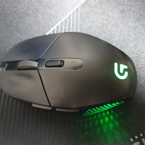 로지텍 G302 게이밍 마우스