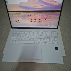[풀박스] LG 그램 16Z90P-GAFEK 입니다.