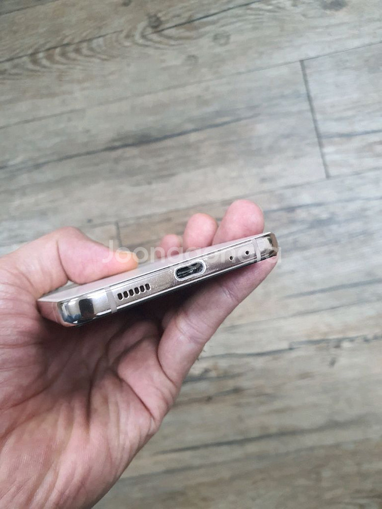 갤럭시Z플립4 부품용입니다--2