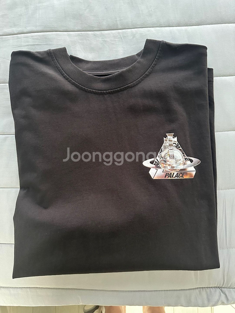 팔라스X비비안웨스트우드 반팔 판매합니다--3