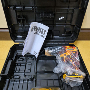 디월트 DCD709N 충전함마드릴 베어툴(케이스포함)