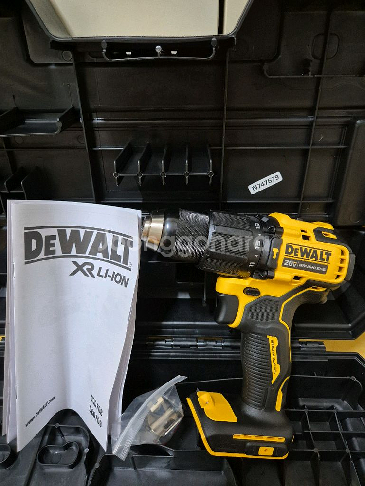 디월트 DCD709N 충전함마드릴 베어툴(케이스포함)--1