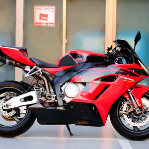 cbr1000rr 혼다 2004년식 오토바이 판매합니다